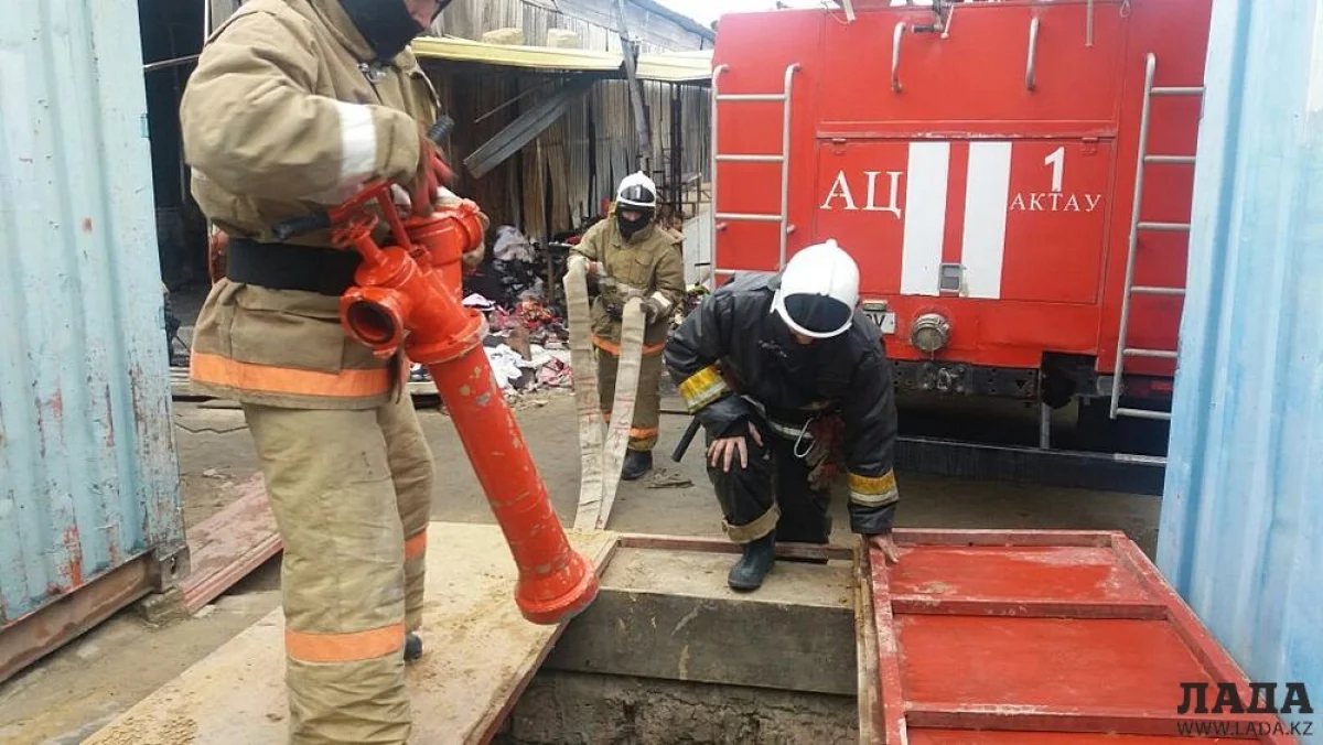 Неработающий гидрант на рынке &quot;Масат&quot;. Фото автора