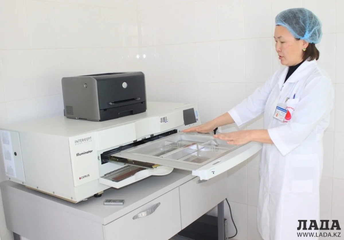 Лаборатория центра крови. Фото автора из архива