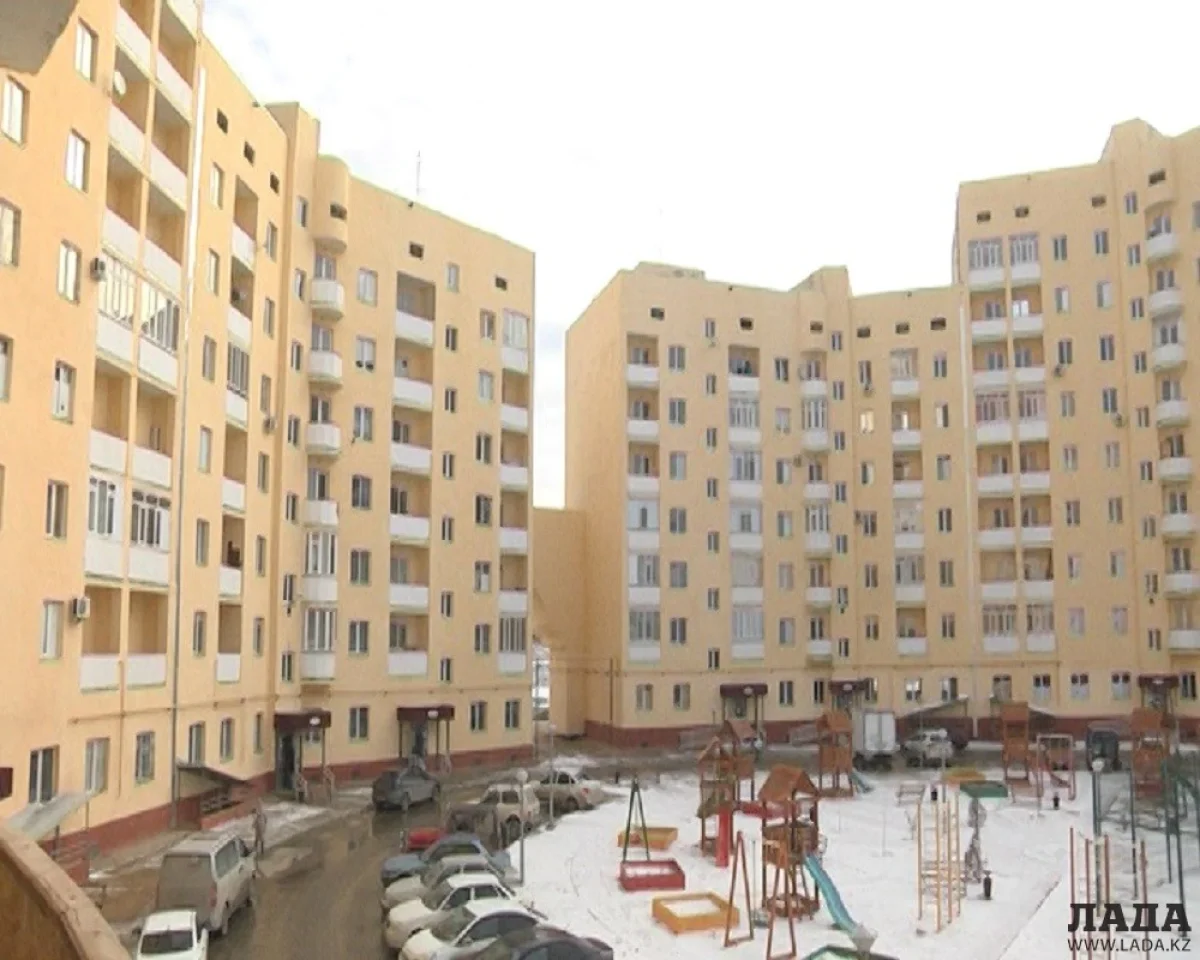 Дом №19 в 33 микрорайоне. Фото автора