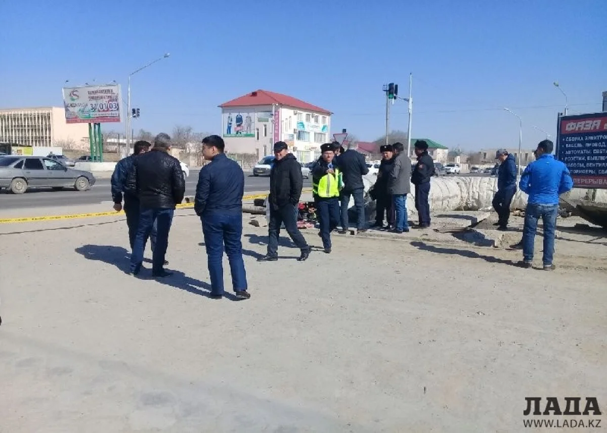 фото и видео автора||news_pic_more|<!--TBegin--><a href="https://www.lada.kz/uploads/posts/2017-03/1488617398_whatsapp-image-2017-03-04-at-13.28.17.jpeg" onclick="return hs.expand(this)" ><img align="left" src="https://www.lada.kz/uploads/posts/2017-03/thumbs/1488617398_whatsapp-image-2017-03-04-at-13.28.17.jpeg" alt='В Актау в коллекторе теплотрассы найден труп' title='В Актау в коллекторе теплотрассы найден труп'  /></a><!--TEnd-->