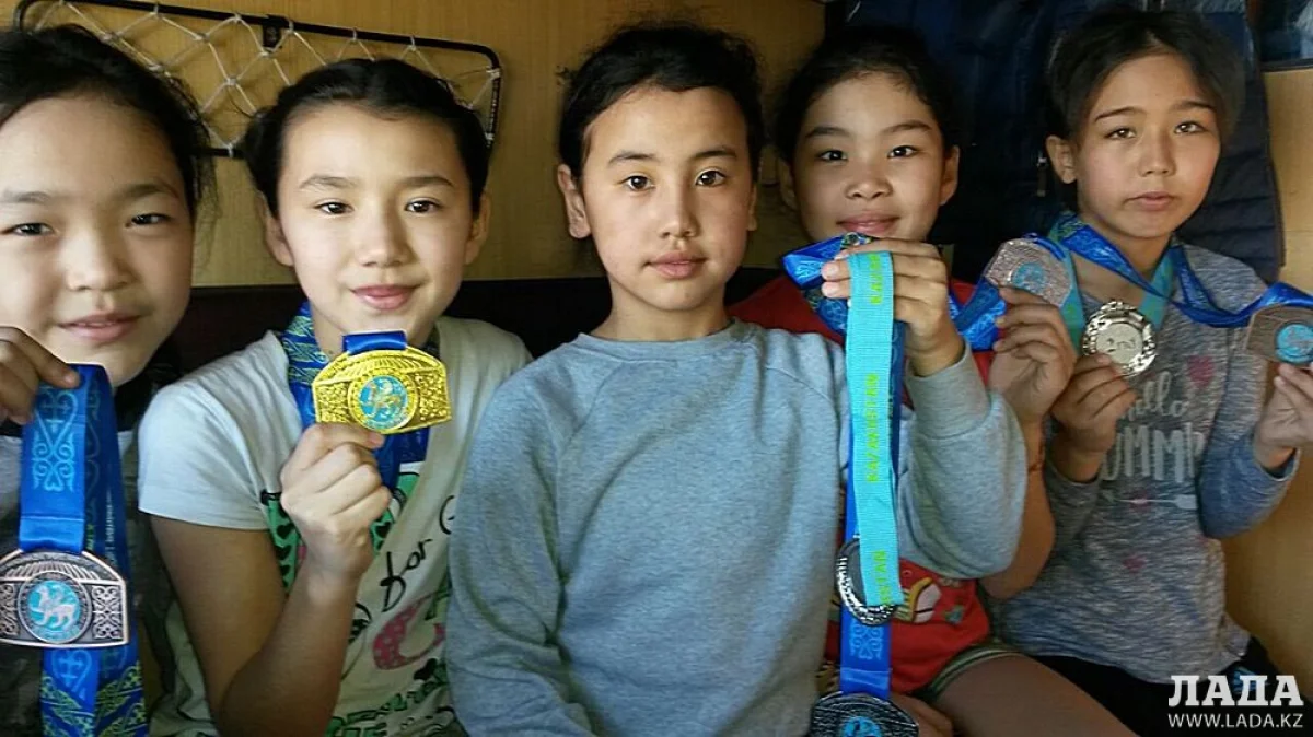 Победительницы турнира в Актобе. Фото предоставлено Александром Мухалевым