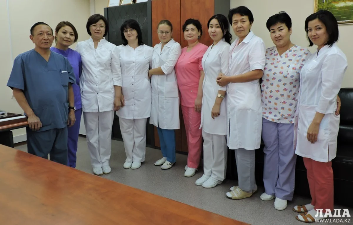 Коллектив центра под руководством Галии Махимовой (третья слева). Фото автора
