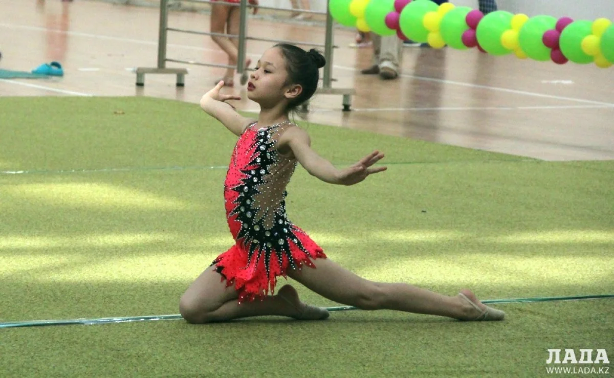 Выступление участниц турнира. Фото автора