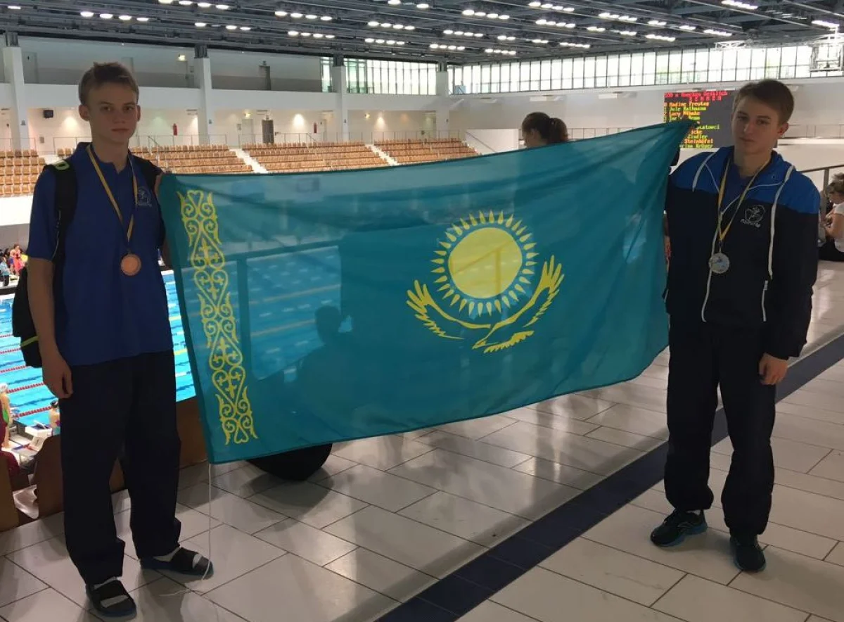 Призеры международного турнира А.Агуцков (слева) и З.Шелковников. Фото предоставлено А.Вайсбротом