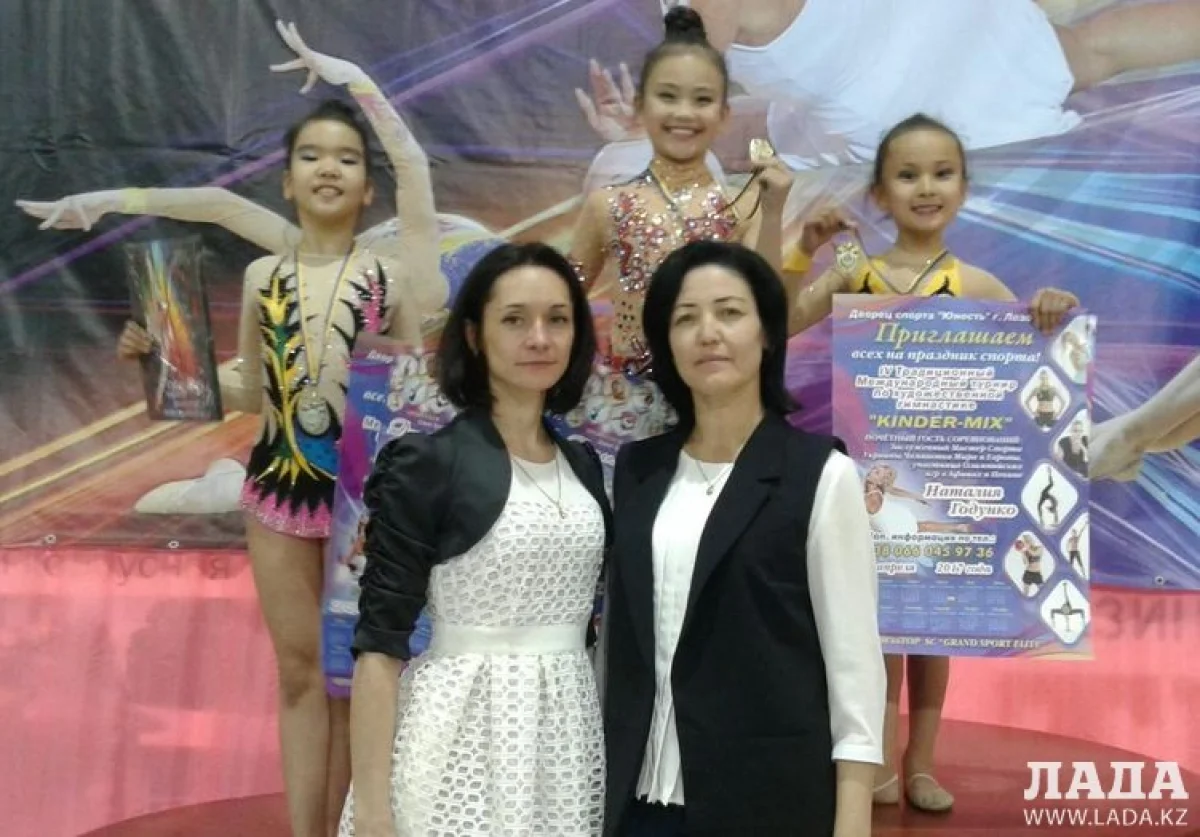 Победители турнира с тренерами. Фото предоставлено Бибигуль Ерназаровой