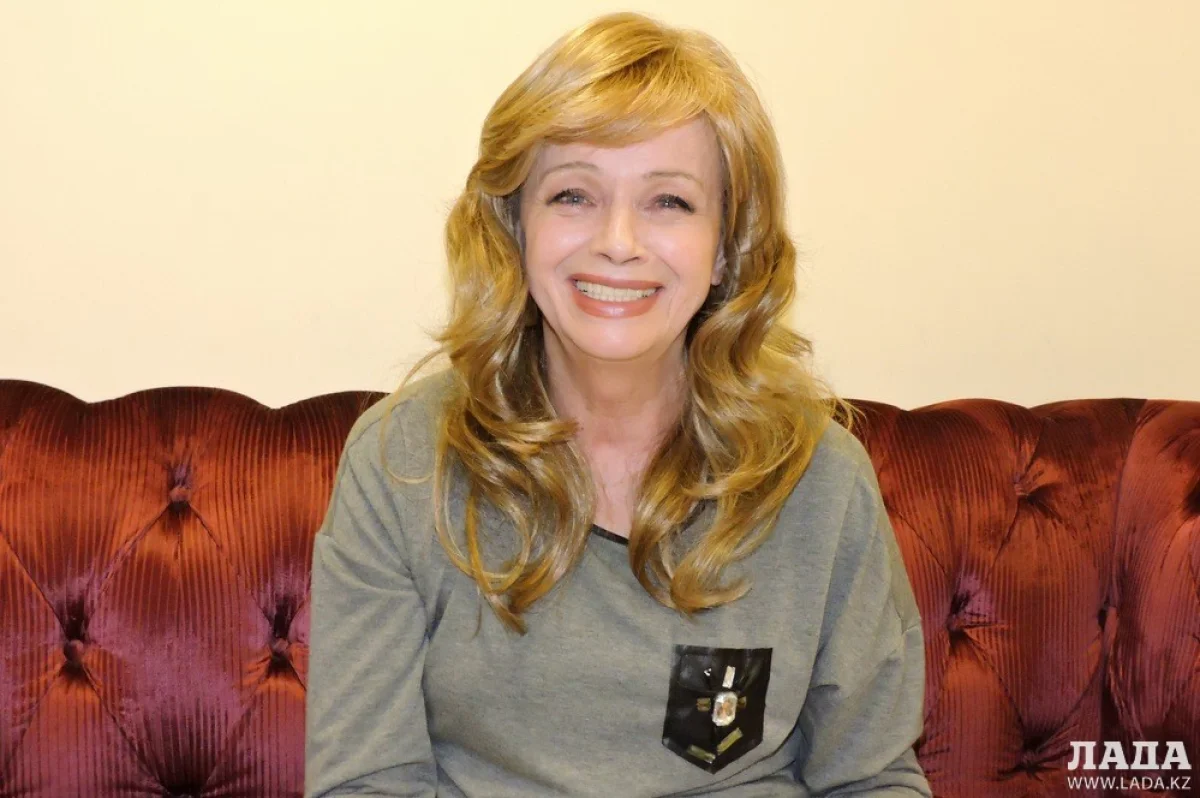 Елена Преснякова, солистка ВИА &quot;Самоцветы&quot;. Фото автора