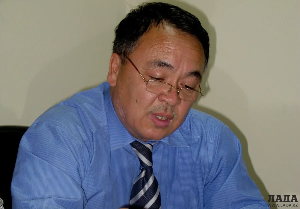 Нурлан Абунгалиев, исполняющий обязанности руководителя департамента охраны общественного здоровья. Фото автора из архива Lada.kz