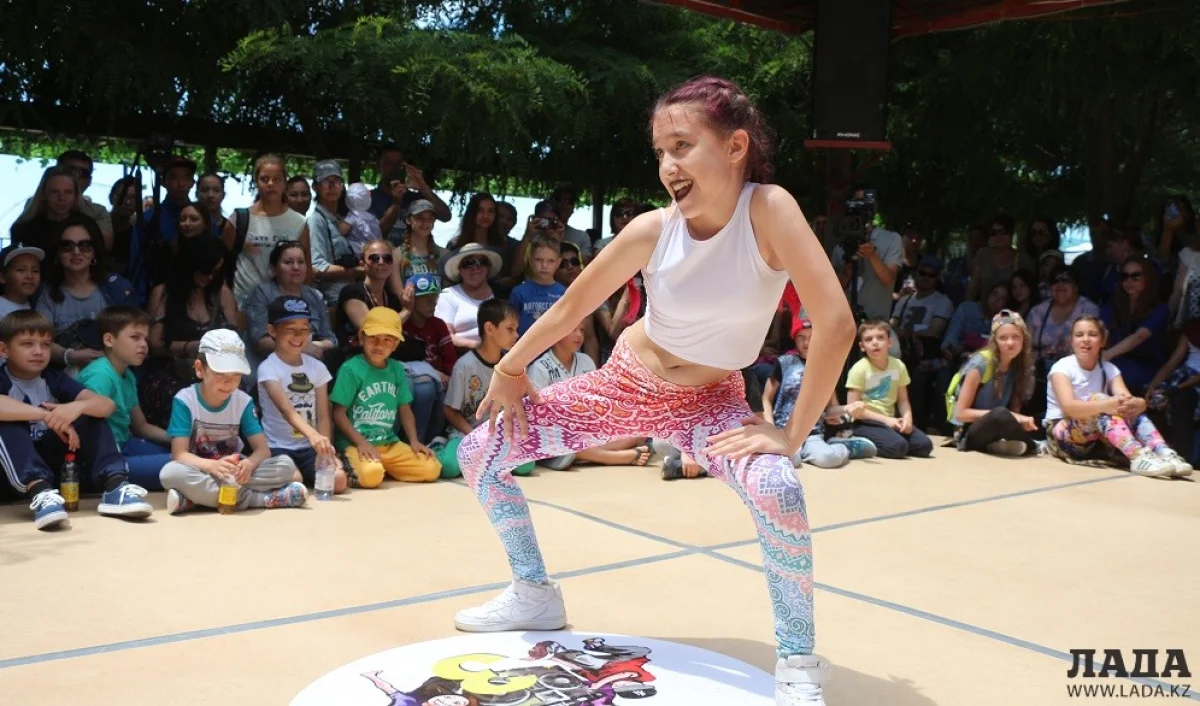 Соревнования по брейк-дансу в Актау