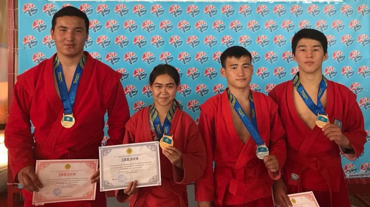 Воспитанники школы «Жас батыр». Фото предоставил Е.Сериковым