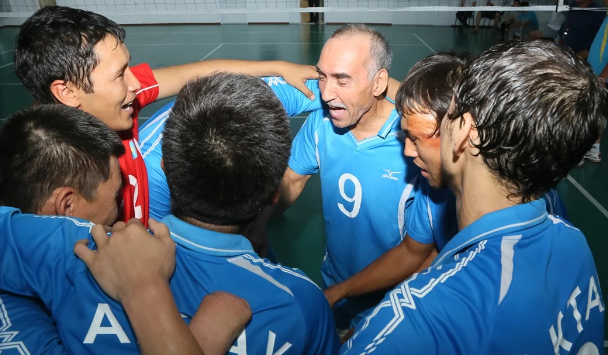 Волейболисты из Актау. Фото Нуралы Кулушова