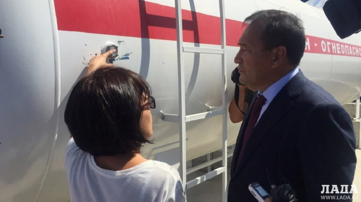 Аким Мангистауской области посетил частные заправки