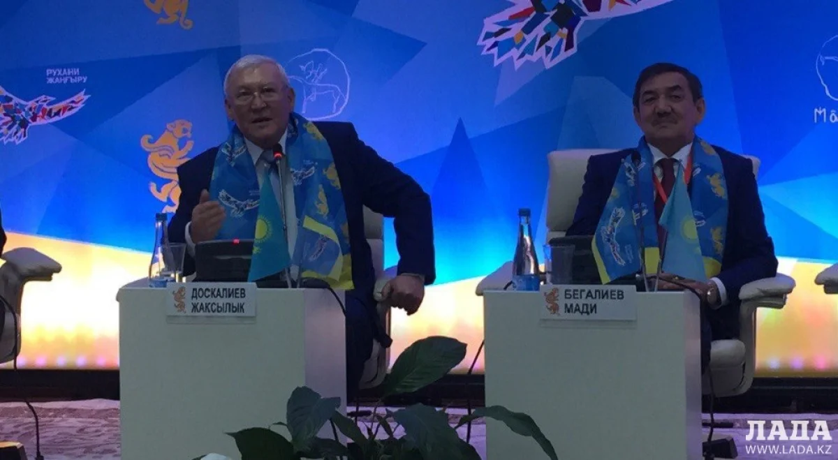 Жаксылык Доскалиев и Мади Бегалиев. Фото автора