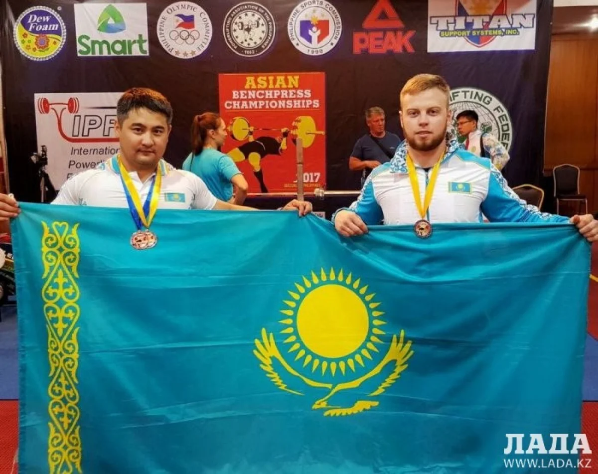 Аскар Шоханов и Сергей Юдченко. Фото предоставлено участниками соревнований||news_pic_more|<!--TBegin--><a href="https://www.lada.kz/uploads/posts/2017-09/1505454592_03.jpg" onclick="return hs.expand(this)" ><img align="left" src="https://www.lada.kz/uploads/posts/2017-09/thumbs/1505454592_03.jpg" alt='Атлеты из Актау завоевали две золотые медали на чемпионате Азии по жиму лежа' title='Атлеты из Актау завоевали две золотые медали на чемпионате Азии по жиму лежа'  /></a><!--TEnd--><br /><!--TBegin--><a href="https://www.lada.kz/uploads/posts/2017-09/1505454615_04.jpg" onclick="return hs.expand(this)" ><img align="left" src="https://www.lada.kz/uploads/posts/2017-09/thumbs/1505454615_04.jpg" alt='Атлеты из Актау завоевали две золотые медали на чемпионате Азии по жиму лежа' title='Атлеты из Актау завоевали две золотые медали на чемпионате Азии по жиму лежа'  /></a><!--TEnd--><br /><!--TBegin--><a href="https://www.lada.kz/uploads/posts/2017-09/1505454593_05.jpg" onclick="return hs.expand(this)" ><img align="left" src="https://www.lada.kz/uploads/posts/2017-09/thumbs/1505454593_05.jpg" alt='Атлеты из Актау завоевали две золотые медали на чемпионате Азии по жиму лежа' title='Атлеты из Актау завоевали две золотые медали на чемпионате Азии по жиму лежа'  /></a><!--TEnd--><br /><!--TBegin--><a href="https://www.lada.kz/uploads/posts/2017-09/1505454577_06.jpg" onclick="return hs.expand(this)" ><img align="left" src="https://www.lada.kz/uploads/posts/2017-09/thumbs/1505454577_06.jpg" alt='Атлеты из Актау завоевали две золотые медали на чемпионате Азии по жиму лежа' title='Атлеты из Актау завоевали две золотые медали на чемпионате Азии по жиму лежа'  /></a><!--TEnd-->