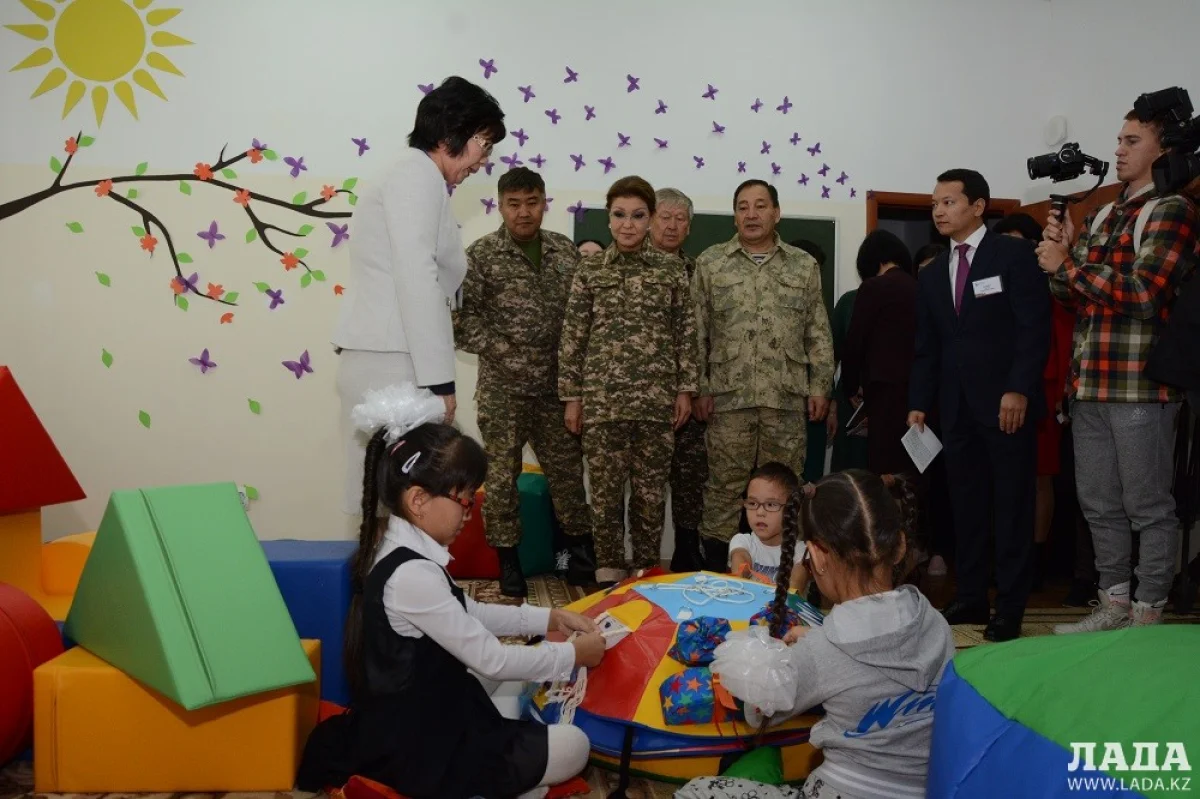 Дарига Назарбаева посетила школу-интернат в Актау||news_pic_more|<!--TBegin--><a href="https://www.lada.kz/uploads/posts/2017-10/1507020181_ssm_0490.jpg" onclick="return hs.expand(this)" ><img align="left" src="https://www.lada.kz/uploads/posts/2017-10/thumbs/1507020181_ssm_0490.jpg" alt='В Мангистауской школе-интернате пожаловались Дариге Назарбаевой на отсутствие бюджетных средств для покупки учебников' title='В Мангистауской школе-интернате пожаловались Дариге Назарбаевой на отсутствие бюджетных средств для покупки учебников'  /></a><!--TEnd--><br /><!--TBegin--><a href="https://www.lada.kz/uploads/posts/2017-10/1507020173_ssm_0495.jpg" onclick="return hs.expand(this)" ><img align="left" src="https://www.lada.kz/uploads/posts/2017-10/thumbs/1507020173_ssm_0495.jpg" alt='В Мангистауской школе-интернате пожаловались Дариге Назарбаевой на отсутствие бюджетных средств для покупки учебников' title='В Мангистауской школе-интернате пожаловались Дариге Назарбаевой на отсутствие бюджетных средств для покупки учебников'  /></a><!--TEnd--><br /><!--TBegin--><a href="https://www.lada.kz/uploads/posts/2017-10/1507020158_ssm_0608.jpg" onclick="return hs.expand(this)" ><img align="left" src="https://www.lada.kz/uploads/posts/2017-10/thumbs/1507020158_ssm_0608.jpg" alt='В Мангистауской школе-интернате пожаловались Дариге Назарбаевой на отсутствие бюджетных средств для покупки учебников' title='В Мангистауской школе-интернате пожаловались Дариге Назарбаевой на отсутствие бюджетных средств для покупки учебников'  /></a><!--TEnd-->