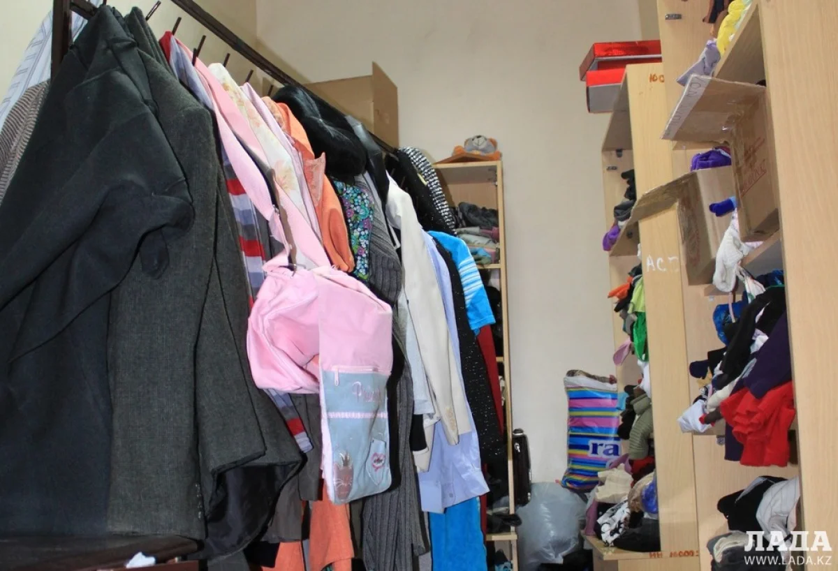 Пункт приема одежды. Фото автора из архива