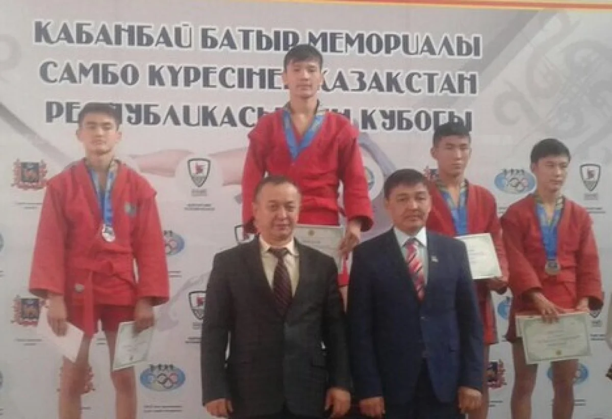 Аманбек - чемпион Кубка РК. Фото предоставлено школой «Жас батыр»