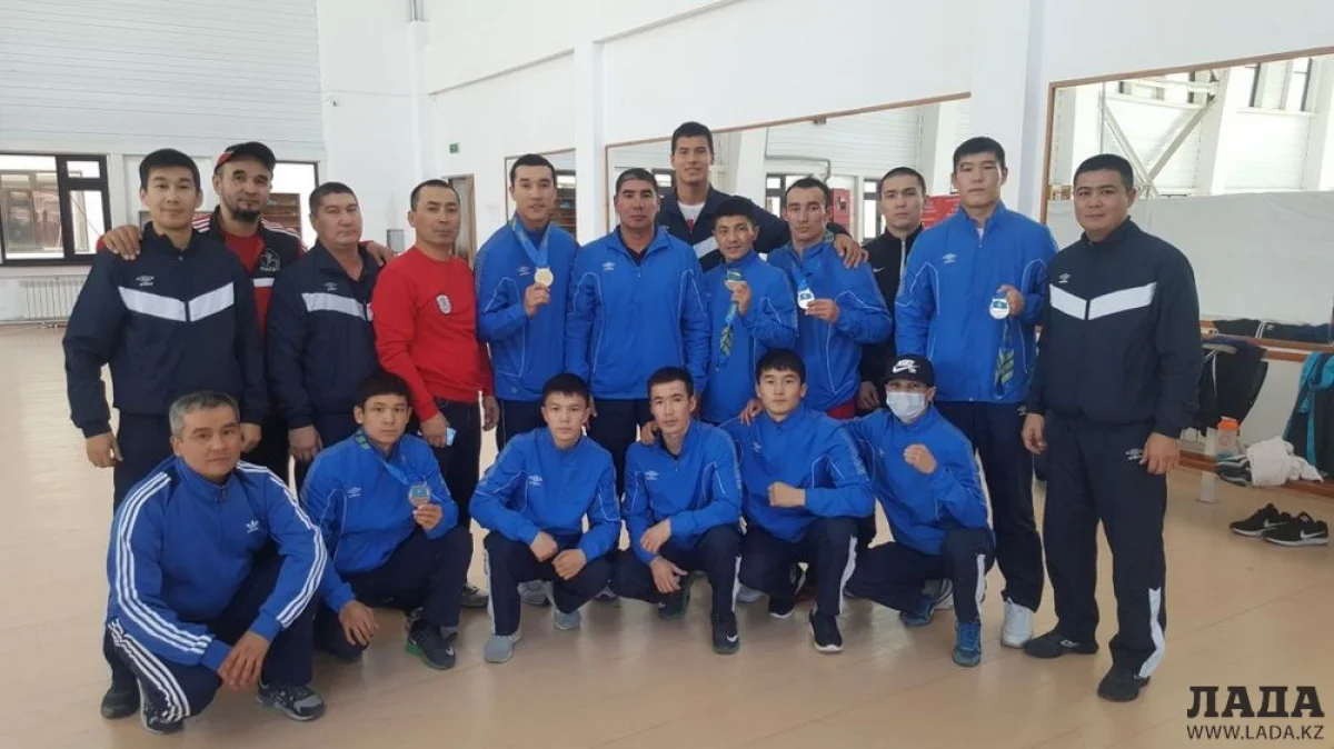 Боксеры мангистауской области. Фото Аскара Агатаева