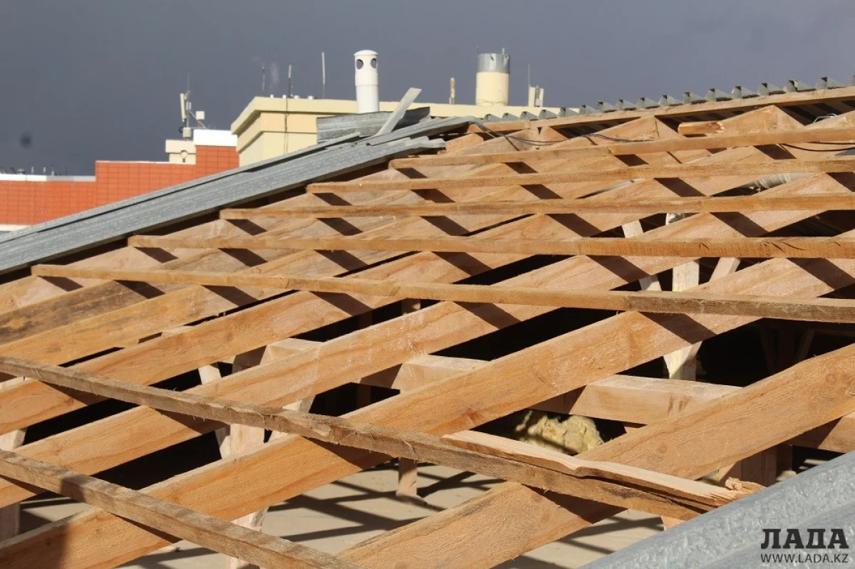 Крыша 23 дома в 13 микрорайоне