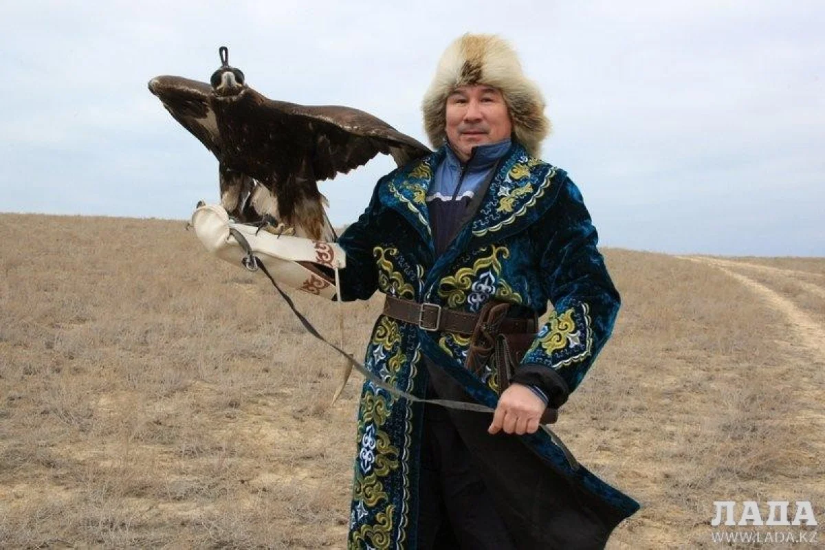 Мереке Утегалиулы - беркутчи из Мангистауского района. Фото из архива Lada.kz