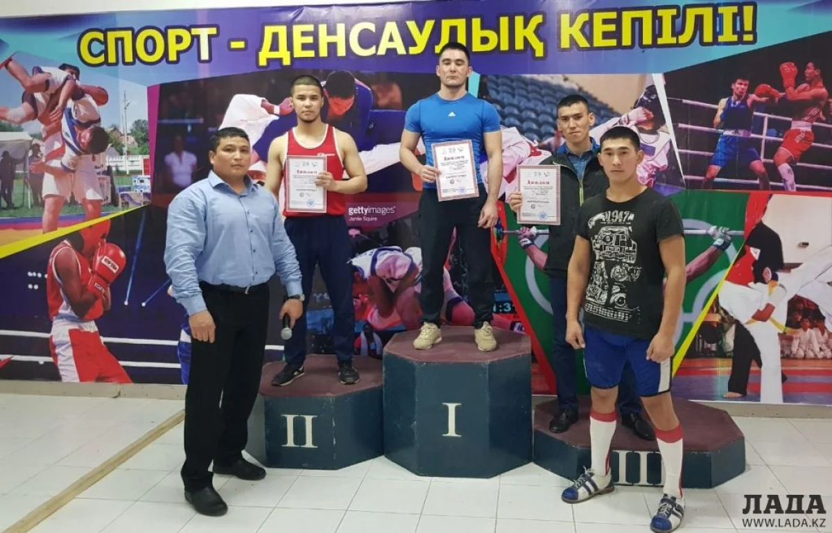 Чемпионы и призеры. Фото предоставлено А.Рыскали