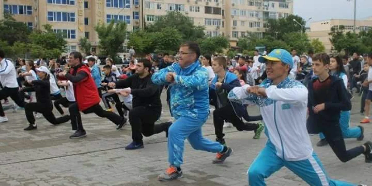 Флешмоб на набережной. Фото из архива управления