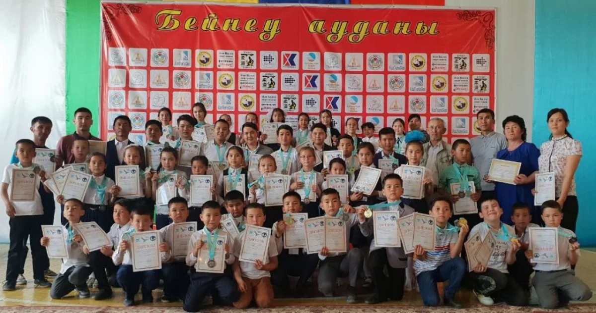 Чемпионы и призеры соревнований. Фото предоставлено Г.Жакиевой