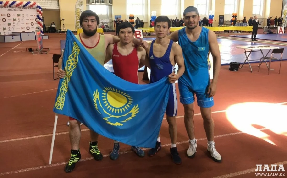 Генрих Багдасарян, Мухаммбет Далабаев, Дархан Бейсенов и Эльхан Асадов. Фото спортсменов
