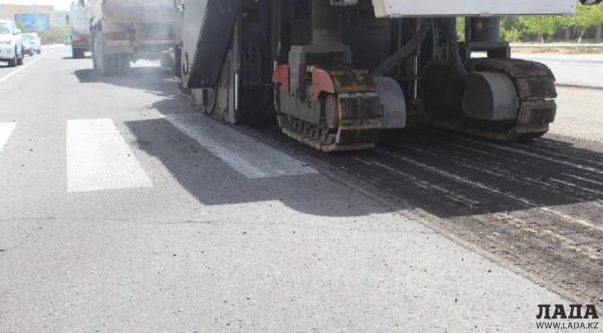Разборка асфальтового покрытия. Фото из архива Lada.kz