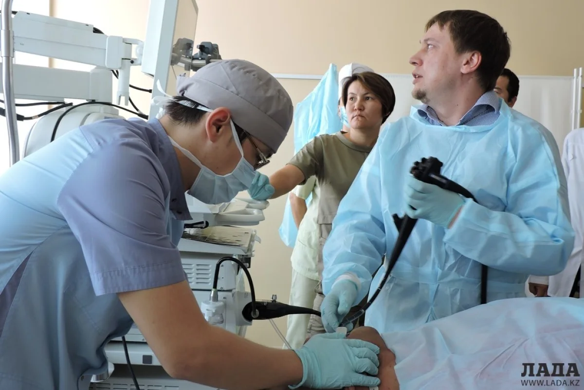 Эндоскопическое исследование пациента с новообразованием в желудке. Фото автора