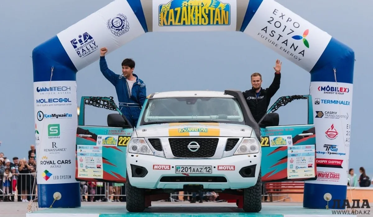 Актауский экипаж: Алексей Мун и Кирилл Черненков||news_pic_more|<!--TBegin--><a href="https://www.lada.kz/uploads/posts/2018-05/1527484679_87687.jpg" onclick="return hs.expand(this)" ><img align="left" src="https://www.lada.kz/uploads/posts/2018-05/thumbs/1527484679_87687.jpg" alt='В Актау стартовал этап Кубка мира по ралли-рейдам' title='В Актау стартовал этап Кубка мира по ралли-рейдам'  /></a><!--TEnd-->