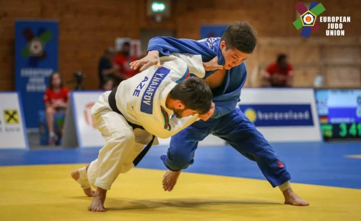 Борьба за выход в финал. Фото Международной федерации дзюдо предоставил М.Бисекенов