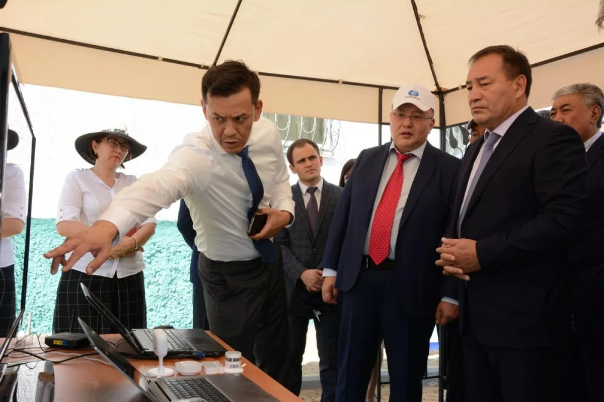 Фото предоставлено пресс-службой акима Мангистауской области||news_pic_more|<!--TBegin--><a href="https://www.lada.kz/uploads/posts/2018-07/1531389476_1-7.jpg" onclick="return hs.expand(this)" ><img align="left" src="https://www.lada.kz/uploads/posts/2018-07/thumbs/1531389476_1-7.jpg" alt='Систему «Умный дом» представили в 15 микрорайоне Актау' title='Систему «Умный дом» представили в 15 микрорайоне Актау'  /></a><!--TEnd--><br /><!--TBegin--><a href="https://www.lada.kz/uploads/posts/2018-07/1531389440_400000.jpg" onclick="return hs.expand(this)" ><img align="left" src="https://www.lada.kz/uploads/posts/2018-07/thumbs/1531389440_400000.jpg" alt='Систему «Умный дом» представили в 15 микрорайоне Актау' title='Систему «Умный дом» представили в 15 микрорайоне Актау'  /></a><!--TEnd-->