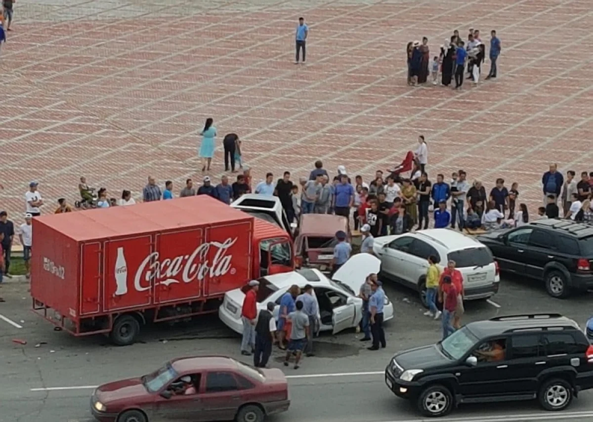 Фото очевидца||news_pic_more|<!--TBegin--><a href="https://www.lada.kz/uploads/posts/2018-08/1534349714_a1.jpg" onclick="return hs.expand(this)" ><img align="left" src="https://www.lada.kz/uploads/posts/2018-08/thumbs/1534349714_a1.jpg" alt='В крупном ДТП в Актау пострадала женщина' title='В крупном ДТП в Актау пострадала женщина'  /></a><!--TEnd--><br /><!--TBegin--><a href="https://www.lada.kz/uploads/posts/2018-08/1534349786_f2.jpg" onclick="return hs.expand(this)" ><img align="left" src="https://www.lada.kz/uploads/posts/2018-08/thumbs/1534349786_f2.jpg" alt='В крупном ДТП в Актау пострадала женщина' title='В крупном ДТП в Актау пострадала женщина'  /></a><!--TEnd--><br /><!--TBegin--><a href="https://www.lada.kz/uploads/posts/2018-08/1534349798_f3.jpg" onclick="return hs.expand(this)" ><img align="left" src="https://www.lada.kz/uploads/posts/2018-08/thumbs/1534349798_f3.jpg" alt='В крупном ДТП в Актау пострадала женщина' title='В крупном ДТП в Актау пострадала женщина'  /></a><!--TEnd--><br /><!--TBegin--><a href="https://www.lada.kz/uploads/posts/2018-08/1534349831_f4.jpg" onclick="return hs.expand(this)" ><img align="left" src="https://www.lada.kz/uploads/posts/2018-08/thumbs/1534349831_f4.jpg" alt='В крупном ДТП в Актау пострадала женщина' title='В крупном ДТП в Актау пострадала женщина'  /></a><!--TEnd--><br /><!--TBegin--><a href="https://www.lada.kz/uploads/posts/2018-08/1534349884_f6.jpg" onclick="return hs.expand(this)" ><img align="left" src="https://www.lada.kz/uploads/posts/2018-08/thumbs/1534349884_f6.jpg" alt='В крупном ДТП в Актау пострадала женщина' title='В крупном ДТП в Актау пострадала женщина'  /></a><!--TEnd--><br /><!--TBegin--><a href="https://www.lada.kz/uploads/posts/2018-08/1534349910_f7.jpg" onclick="return hs.expand(this)" ><img align="left" src="https://www.lada.kz/uploads/posts/2018-08/thumbs/1534349910_f7.jpg" alt='В крупном ДТП в Актау пострадала женщина' title='В крупном ДТП в Актау пострадала женщина'  /></a><!--TEnd-->