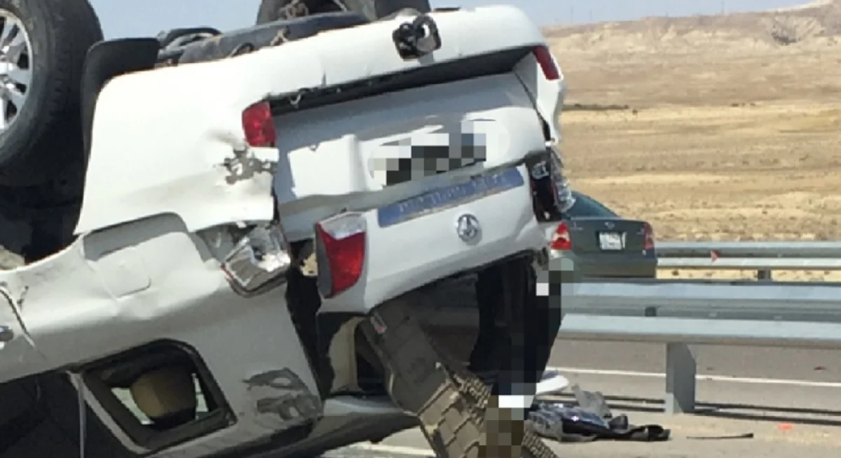 Опрокинувшийся автомобиль. Фото очевидцев