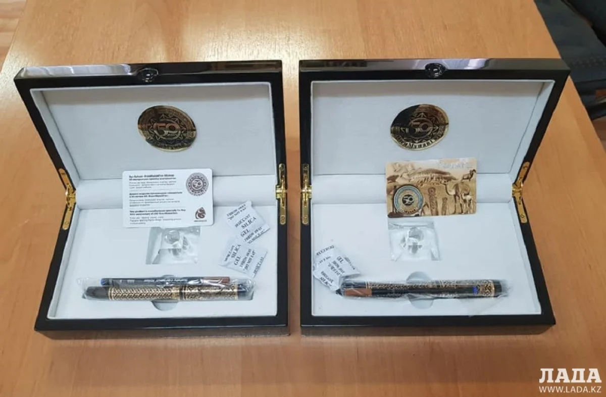 Ручки, сданные чиновниками||news_pic_more|<!--TBegin--><a href="https://www.lada.kz/uploads/posts/2018-09/1536213862_003.jpg" onclick="return hs.expand(this)" ><img align="left" src="https://www.lada.kz/uploads/posts/2018-09/thumbs/1536213862_003.jpg" alt='Прощай, Chanel: Госслужащие Мангистауской области сдают подарки' title='Прощай, Chanel: Госслужащие Мангистауской области сдают подарки'  /></a><!--TEnd--><br /><!--TBegin--><a href="https://www.lada.kz/uploads/posts/2018-09/1536213820_004.jpg" onclick="return hs.expand(this)" ><img align="left" src="https://www.lada.kz/uploads/posts/2018-09/thumbs/1536213820_004.jpg" alt='Прощай, Chanel: Госслужащие Мангистауской области сдают подарки' title='Прощай, Chanel: Госслужащие Мангистауской области сдают подарки'  /></a><!--TEnd--><br /><!--TBegin--><a href="https://www.lada.kz/uploads/posts/2018-09/1536213826_006.jpg" onclick="return hs.expand(this)" ><img align="left" src="https://www.lada.kz/uploads/posts/2018-09/thumbs/1536213826_006.jpg" alt='Прощай, Chanel: Госслужащие Мангистауской области сдают подарки' title='Прощай, Chanel: Госслужащие Мангистауской области сдают подарки'  /></a><!--TEnd-->