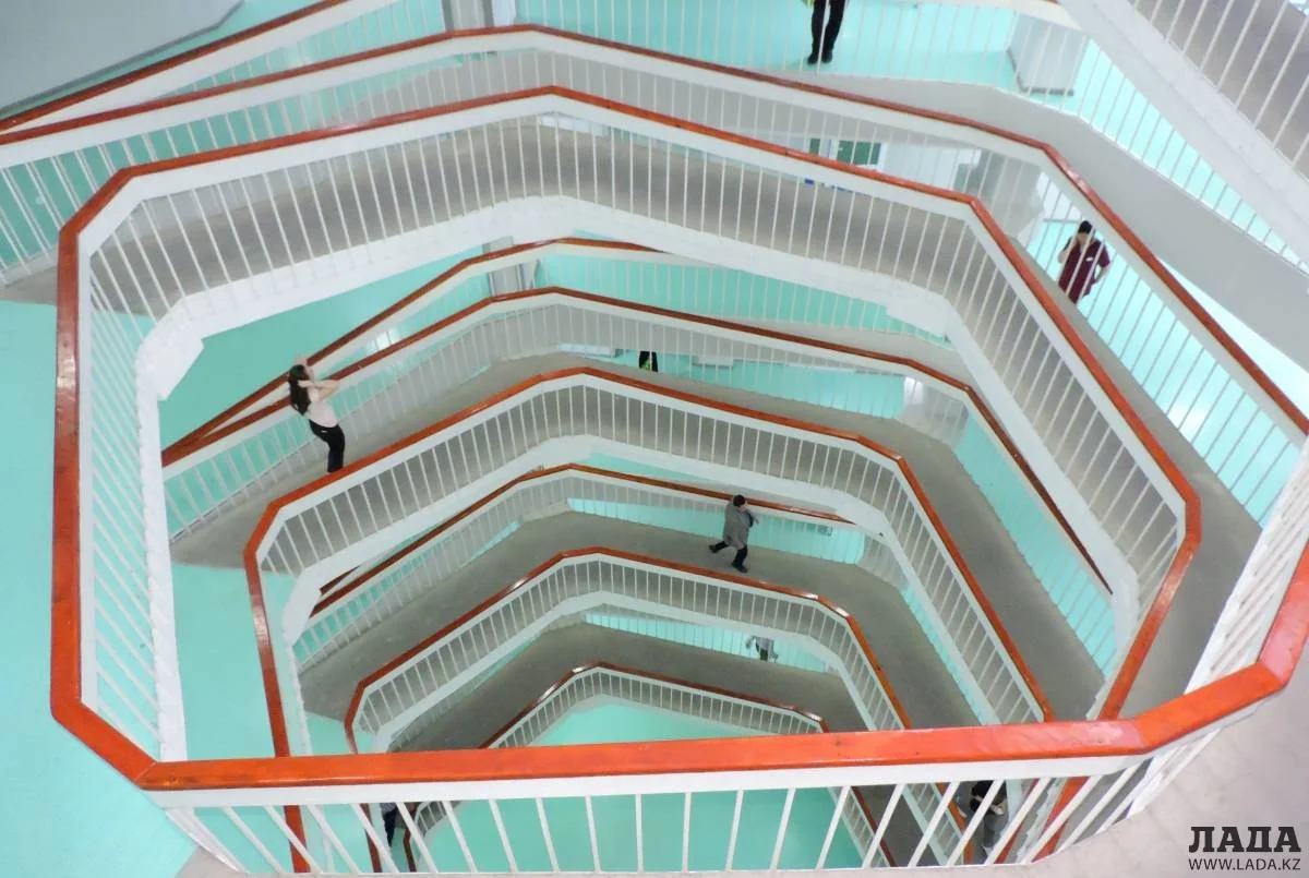 Мангистауская областная больница. Фото автора