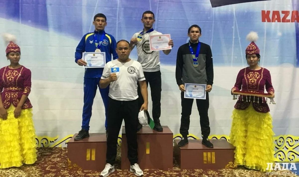 Абу Нурболат на первой ступени пьедестала. Фото предоставил Руслан Пак
