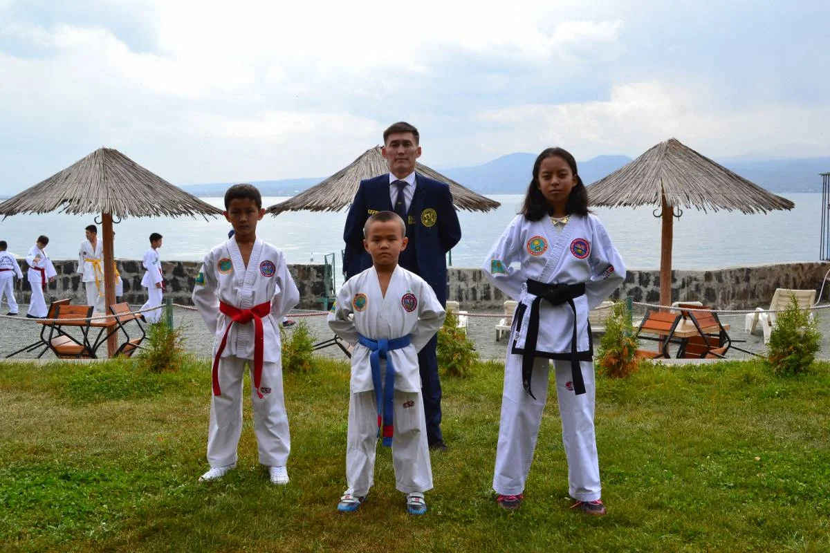 Фото предоставлено Мангистауской федерацией таэквондо||news_pic_more|<!--dle_image_begin:https://www.lada.kz/uploads/posts/2018-10/1539077371_4eb34456-87a8-4181-aacb-332fef4c7ba3.jpg&#124;left--><img src="https://www.lada.kz/uploads/posts/2018-10/1539077371_4eb34456-87a8-4181-aacb-332fef4c7ba3.jpg" align="left" alt="Таэквондисты Мангистау успешно выступили на чемпионате Европы" title="Таэквондисты Мангистау успешно выступили на чемпионате Европы"  /><!--dle_image_end--><br /><!--dle_image_begin:https://www.lada.kz/uploads/posts/2018-10/1539077301_b01f1622-447d-438d-892e-acdcc8ce2c71.jpg&#124;left--><img src="https://www.lada.kz/uploads/posts/2018-10/1539077301_b01f1622-447d-438d-892e-acdcc8ce2c71.jpg" align="left" alt="Таэквондисты Мангистау успешно выступили на чемпионате Европы" title="Таэквондисты Мангистау успешно выступили на чемпионате Европы"  /><!--dle_image_end--><br /><!--TBegin--><a href="https://www.lada.kz/uploads/posts/2018-10/1539077325_whatsapp-image-2018-10-07-at-23.39.42.jpeg" onclick="return hs.expand(this)" ><img align="left" src="https://www.lada.kz/uploads/posts/2018-10/thumbs/1539077325_whatsapp-image-2018-10-07-at-23.39.42.jpeg" alt='Таэквондисты Мангистау успешно выступили на чемпионате Европы' title='Таэквондисты Мангистау успешно выступили на чемпионате Европы'  /></a><!--TEnd--><br /><!--TBegin--><a href="https://www.lada.kz/uploads/posts/2018-10/1539077330_whatsapp-image-2018-10-08-at-05.47.28-1.jpeg" onclick="return hs.expand(this)" ><img align="left" src="https://www.lada.kz/uploads/posts/2018-10/thumbs/1539077330_whatsapp-image-2018-10-08-at-05.47.28-1.jpeg" alt='Таэквондисты Мангистау успешно выступили на чемпионате Европы' title='Таэквондисты Мангистау успешно выступили на чемпионате Европы'  /></a><!--TEnd-->