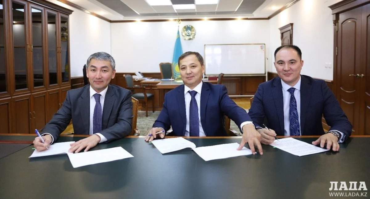 Подписание меморандума||news_pic_more|<!--TBegin--><a href="https://www.lada.kz/uploads/posts/2018-10/1539839505_1bad8600-0d6b-4fff-8ff6-4e60017c5db6.jpg" onclick="return hs.expand(this)" ><img align="left" src="https://www.lada.kz/uploads/posts/2018-10/thumbs/1539839505_1bad8600-0d6b-4fff-8ff6-4e60017c5db6.jpg" alt='Пассажирский автобус на компримированном газе запустят в Актау' title='Пассажирский автобус на компримированном газе запустят в Актау'  /></a><!--TEnd--><br /><!--TBegin--><a href="https://www.lada.kz/uploads/posts/2018-10/1539839504_72a28ba9-a560-48e2-8705-99e82198ebac.jpg" onclick="return hs.expand(this)" ><img align="left" src="https://www.lada.kz/uploads/posts/2018-10/thumbs/1539839504_72a28ba9-a560-48e2-8705-99e82198ebac.jpg" alt='Пассажирский автобус на компримированном газе запустят в Актау' title='Пассажирский автобус на компримированном газе запустят в Актау'  /></a><!--TEnd--><br /><!--TBegin--><a href="https://www.lada.kz/uploads/posts/2018-10/1539839476_88ee5f0d-5ed5-45b9-9bf8-4fa482098843.jpg" onclick="return hs.expand(this)" ><img align="left" src="https://www.lada.kz/uploads/posts/2018-10/thumbs/1539839476_88ee5f0d-5ed5-45b9-9bf8-4fa482098843.jpg" alt='Пассажирский автобус на компримированном газе запустят в Актау' title='Пассажирский автобус на компримированном газе запустят в Актау'  /></a><!--TEnd-->