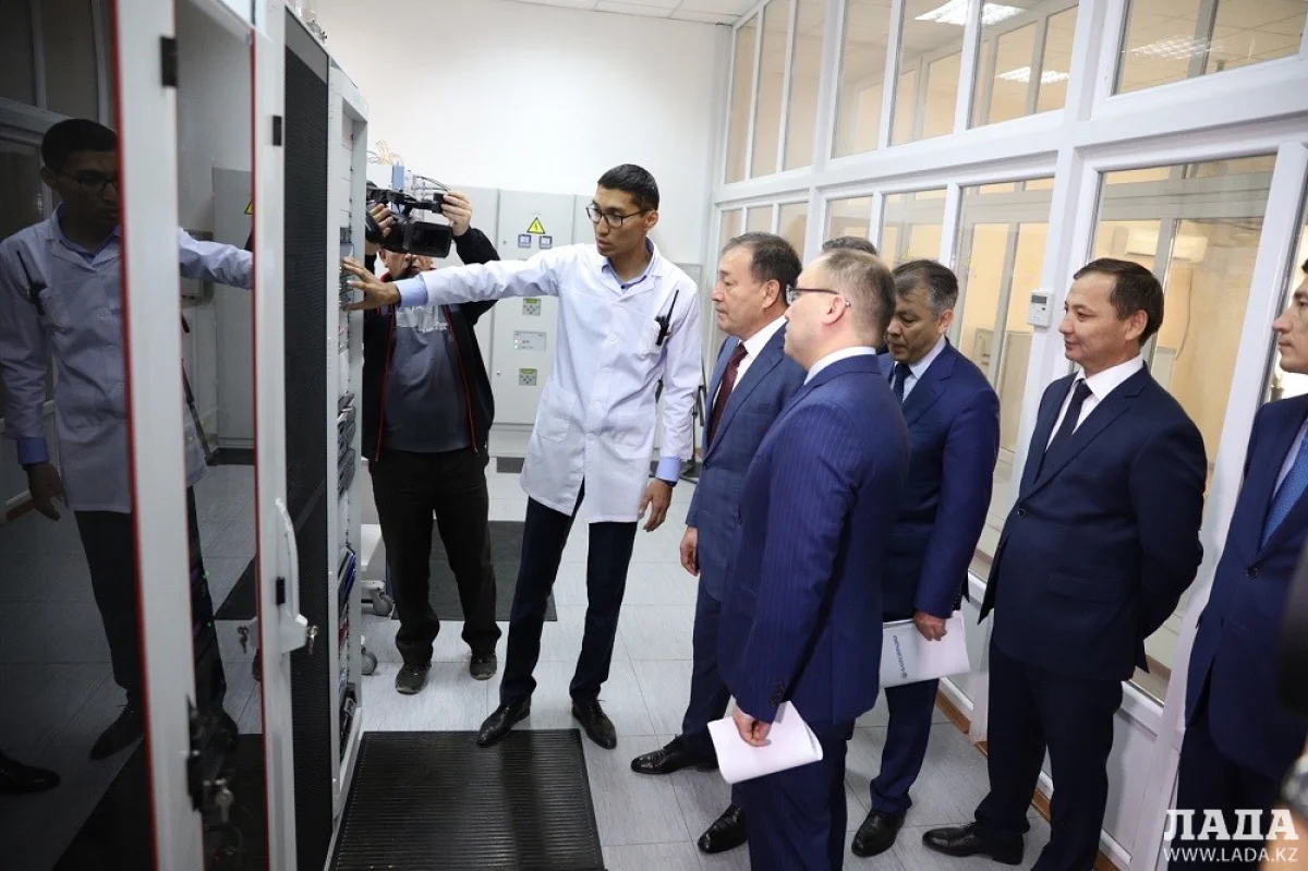 Ознакомление с переводом на цифровое телевидение||news_pic_more|<!--TBegin--><a href="https://www.lada.kz/uploads/posts/2018-10/1540217083_3-9.jpg" onclick="return hs.expand(this)" ><img align="left" src="https://www.lada.kz/uploads/posts/2018-10/thumbs/1540217083_3-9.jpg" alt='Мангистауская область первой в Казахстане присоединилась к цифровому эфирному вещанию' title='Мангистауская область первой в Казахстане присоединилась к цифровому эфирному вещанию'  /></a><!--TEnd--><br /><!--TBegin--><a href="https://www.lada.kz/uploads/posts/2018-10/1540217117_4-6.jpg" onclick="return hs.expand(this)" ><img align="left" src="https://www.lada.kz/uploads/posts/2018-10/thumbs/1540217117_4-6.jpg" alt='Мангистауская область первой в Казахстане присоединилась к цифровому эфирному вещанию' title='Мангистауская область первой в Казахстане присоединилась к цифровому эфирному вещанию'  /></a><!--TEnd--><br /><!--TBegin--><a href="https://www.lada.kz/uploads/posts/2018-10/1540217044_5-5.jpg" onclick="return hs.expand(this)" ><img align="left" src="https://www.lada.kz/uploads/posts/2018-10/thumbs/1540217044_5-5.jpg" alt='Мангистауская область первой в Казахстане присоединилась к цифровому эфирному вещанию' title='Мангистауская область первой в Казахстане присоединилась к цифровому эфирному вещанию'  /></a><!--TEnd-->