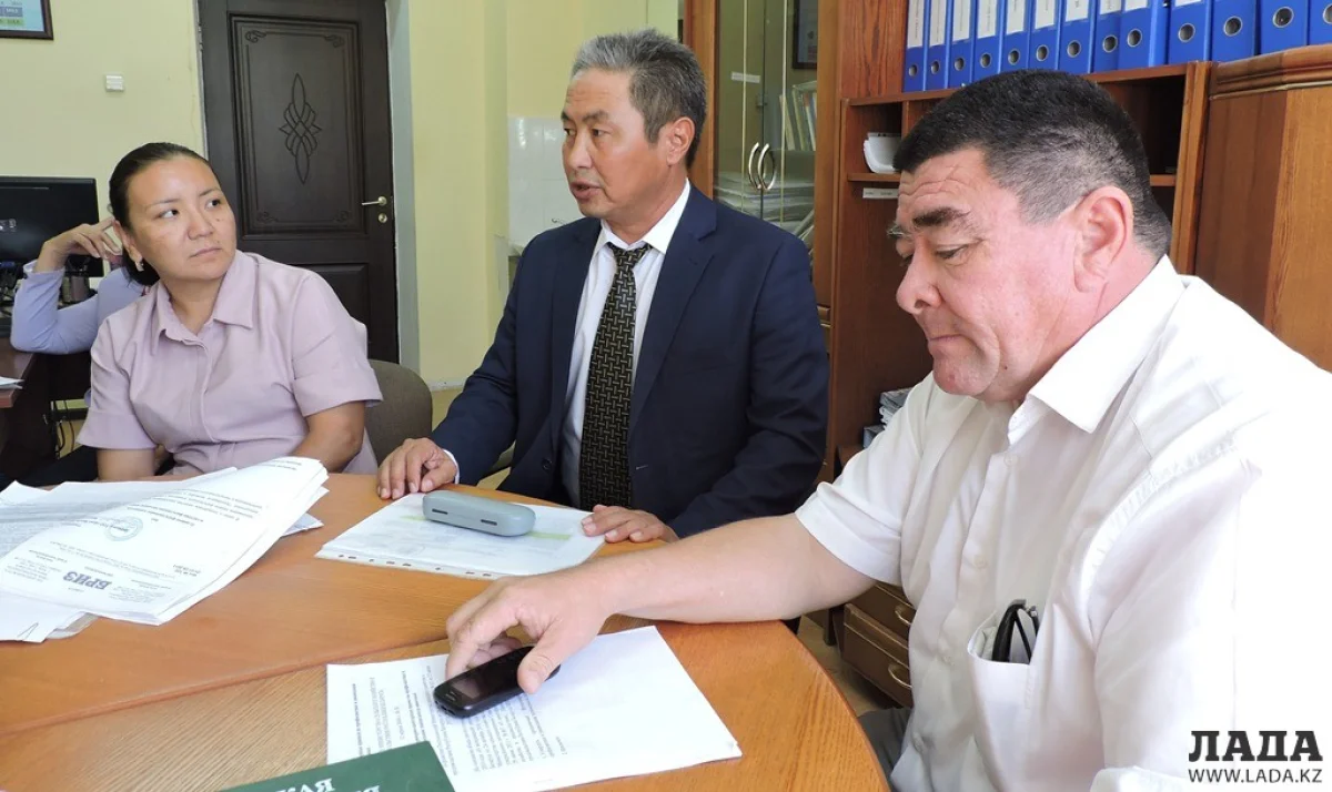 Участники совещания о проблеме эхинококкоза. Фото автора