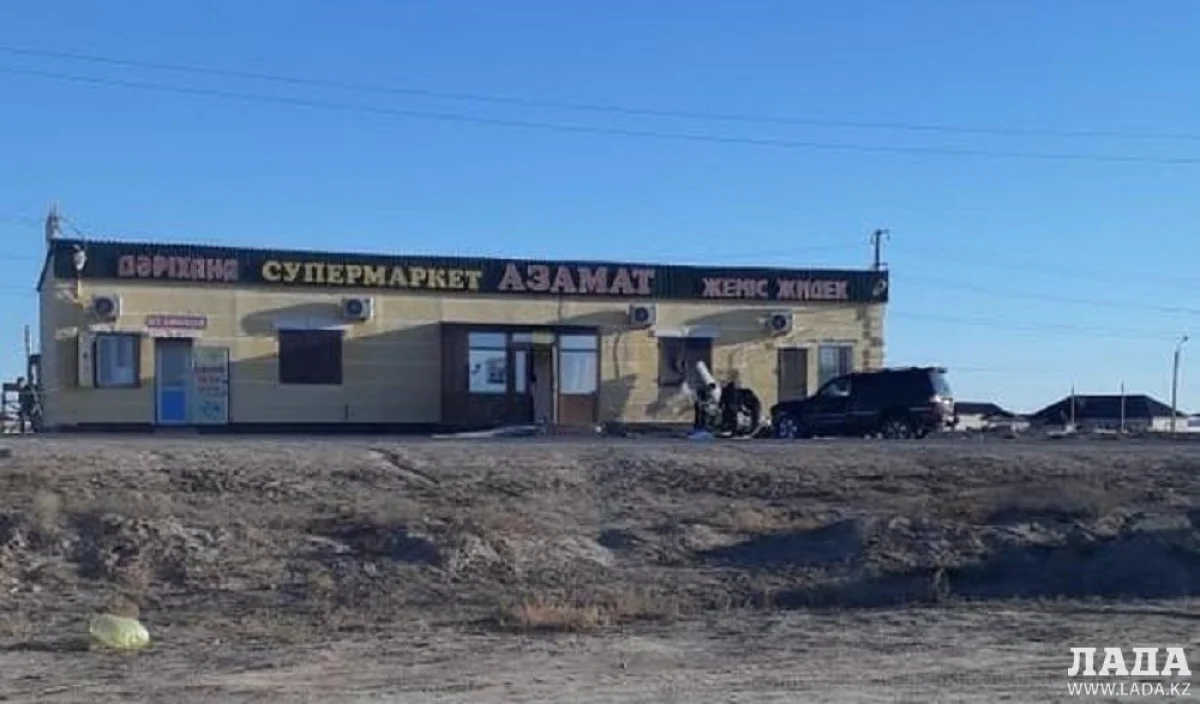 На месте происшествия||news_pic_more|<!--TBegin--><a href="https://www.lada.kz/uploads/posts/2018-11/1541083461_9fc69c39-c348-4926-831a-e0a3e5161599.jpg" onclick="return hs.expand(this)" ><img align="left" src="https://www.lada.kz/uploads/posts/2018-11/thumbs/1541083461_9fc69c39-c348-4926-831a-e0a3e5161599.jpg" alt='Трое погибших и семь пострадавших в Жанаозене: Внедорожник влетел в людей на остановке' title='Трое погибших и семь пострадавших в Жанаозене: Внедорожник влетел в людей на остановке'  /></a><!--TEnd-->