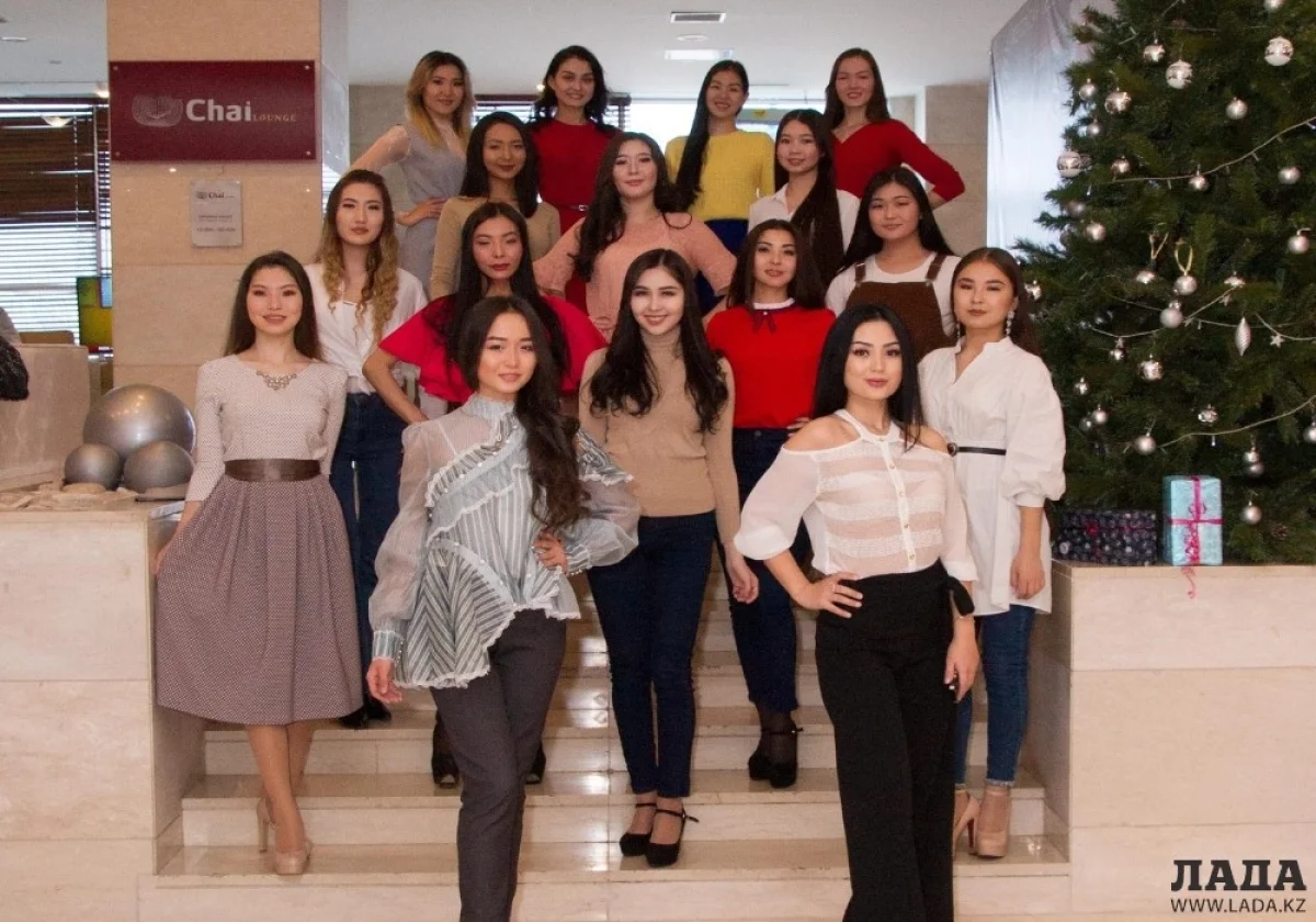 Фото со страницы Школы моделей Т.Коробейниковой ВКонтакте