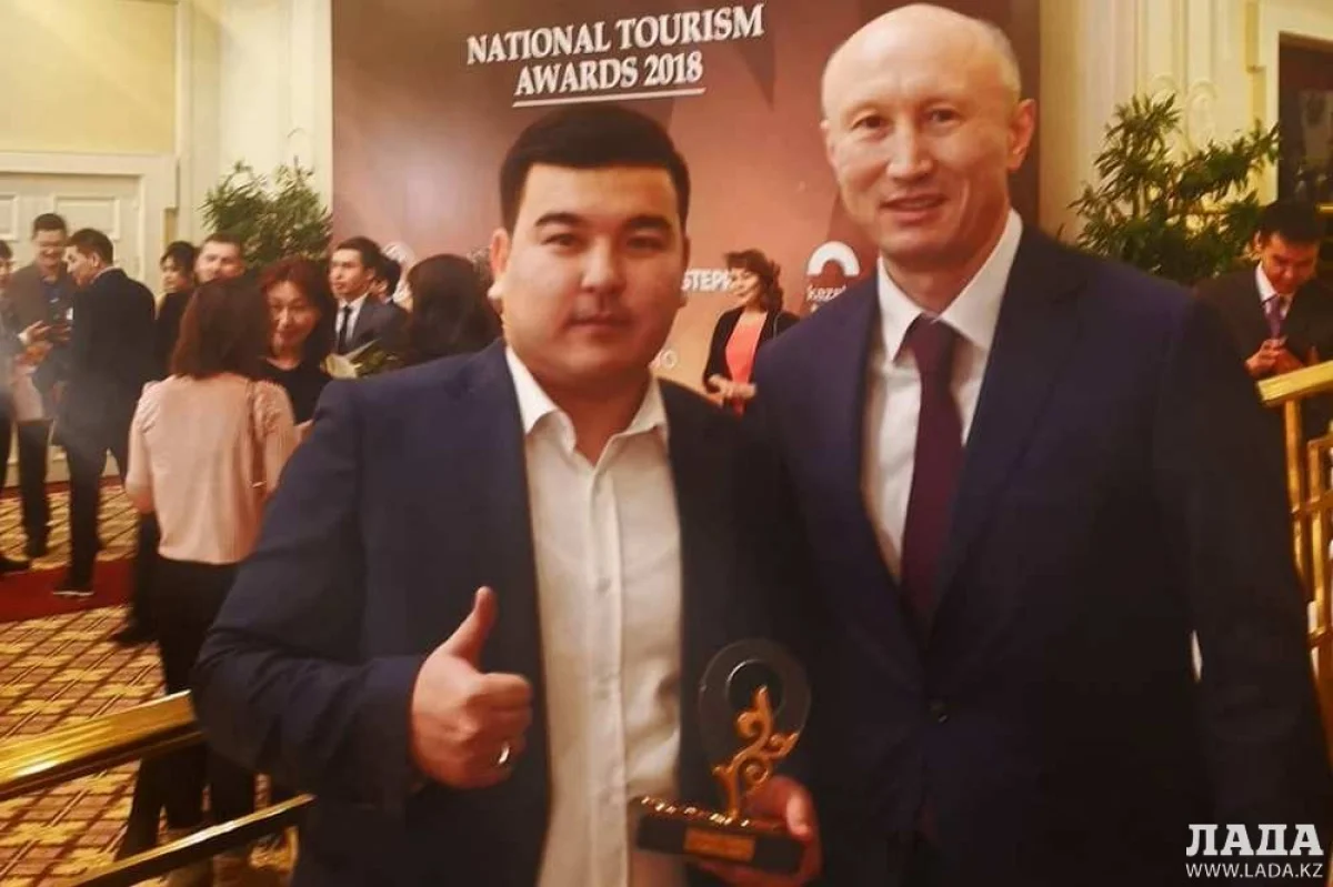 Бауыржан Бильман с председателем правления АО НК «Kazakh Tourism» Рашидом Кузембаевым