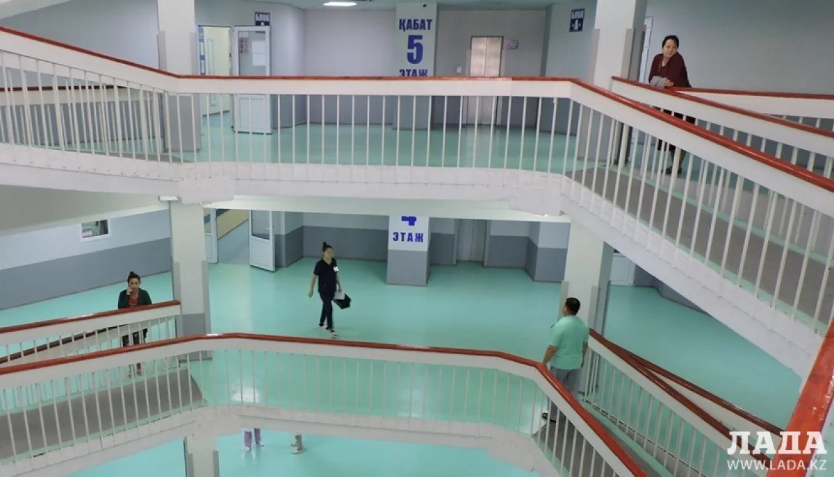 Мангистауская областная больница. Фото автора