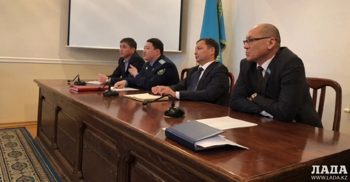 Встреча с дольщиками в акимате Актау