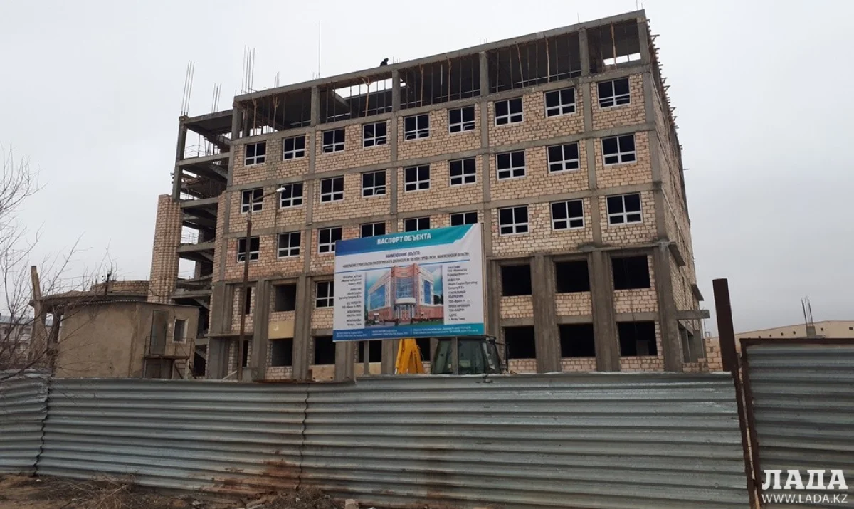 Строящее здание онкологического центра. Фото автора