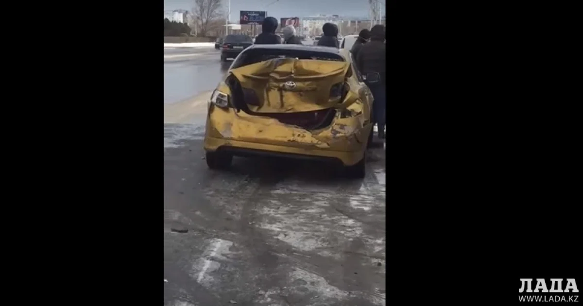 Скриншот с видео||news_pic_more|<!--TBegin--><a href="https://www.lada.kz/uploads/posts/2019-02/1550594621_555.jpg" onclick="return hs.expand(this)" ><img align="left" src="https://www.lada.kz/uploads/posts/2019-02/thumbs/1550594621_555.jpg" alt='Автомобиль занесло на припаркованные машины в Актау' title='Автомобиль занесло на припаркованные машины в Актау'  /></a><!--TEnd--><br /><!--TBegin--><a href="https://www.lada.kz/uploads/posts/2019-02/1550594674_3434.jpg" onclick="return hs.expand(this)" ><img align="left" src="https://www.lada.kz/uploads/posts/2019-02/thumbs/1550594674_3434.jpg" alt='Автомобиль занесло на припаркованные машины в Актау' title='Автомобиль занесло на припаркованные машины в Актау'  /></a><!--TEnd--><br /><!--TBegin--><a href="https://www.lada.kz/uploads/posts/2019-02/1550594806_6566.jpg" onclick="return hs.expand(this)" ><img align="left" src="https://www.lada.kz/uploads/posts/2019-02/thumbs/1550594806_6566.jpg" alt='Автомобиль занесло на припаркованные машины в Актау' title='Автомобиль занесло на припаркованные машины в Актау'  /></a><!--TEnd--><br /><!--TBegin--><a href="https://www.lada.kz/uploads/posts/2019-02/1550594896_8667.jpg" onclick="return hs.expand(this)" ><img align="left" src="https://www.lada.kz/uploads/posts/2019-02/thumbs/1550594896_8667.jpg" alt='Автомобиль занесло на припаркованные машины в Актау' title='Автомобиль занесло на припаркованные машины в Актау'  /></a><!--TEnd--><br /><!--TBegin--><a href="https://www.lada.kz/uploads/posts/2019-02/1550594891_76556.jpg" onclick="return hs.expand(this)" ><img align="left" src="https://www.lada.kz/uploads/posts/2019-02/thumbs/1550594891_76556.jpg" alt='Автомобиль занесло на припаркованные машины в Актау' title='Автомобиль занесло на припаркованные машины в Актау'  /></a><!--TEnd--><br /><!--TBegin--><a href="https://www.lada.kz/uploads/posts/2019-02/1550594874_76787.jpg" onclick="return hs.expand(this)" ><img align="left" src="https://www.lada.kz/uploads/posts/2019-02/thumbs/1550594874_76787.jpg" alt='Автомобиль занесло на припаркованные машины в Актау' title='Автомобиль занесло на припаркованные машины в Актау'  /></a><!--TEnd--><br />