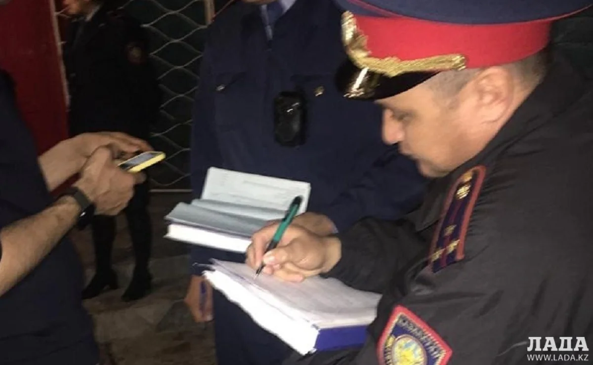 Оперативно-профилактическое мероприятие||news_pic_more|<!--TBegin--><a href="https://www.lada.kz/uploads/posts/2019-04/1554733582_img_20190408_140855_154.jpg" onclick="return hs.expand(this)" ><img align="left" src="https://www.lada.kz/uploads/posts/2019-04/thumbs/1554733582_img_20190408_140855_154.jpg" alt='В Актау за употребление кальяна наказали посетителей и руководителей увеселительных заведений' title='В Актау за употребление кальяна наказали посетителей и руководителей увеселительных заведений'  /></a><!--TEnd--><br /><!--TBegin--><a href="https://www.lada.kz/uploads/posts/2019-04/1554733644_img-20190408-wa0049.jpg" onclick="return hs.expand(this)" ><img align="left" src="https://www.lada.kz/uploads/posts/2019-04/thumbs/1554733644_img-20190408-wa0049.jpg" alt='В Актау за употребление кальяна наказали посетителей и руководителей увеселительных заведений' title='В Актау за употребление кальяна наказали посетителей и руководителей увеселительных заведений'  /></a><!--TEnd--><br /><!--TBegin--><a href="https://www.lada.kz/uploads/posts/2019-04/1554733596_img-20190408-wa0047-1.jpg" onclick="return hs.expand(this)" ><img align="left" src="https://www.lada.kz/uploads/posts/2019-04/thumbs/1554733596_img-20190408-wa0047-1.jpg" alt='В Актау за употребление кальяна наказали посетителей и руководителей увеселительных заведений' title='В Актау за употребление кальяна наказали посетителей и руководителей увеселительных заведений'  /></a><!--TEnd-->