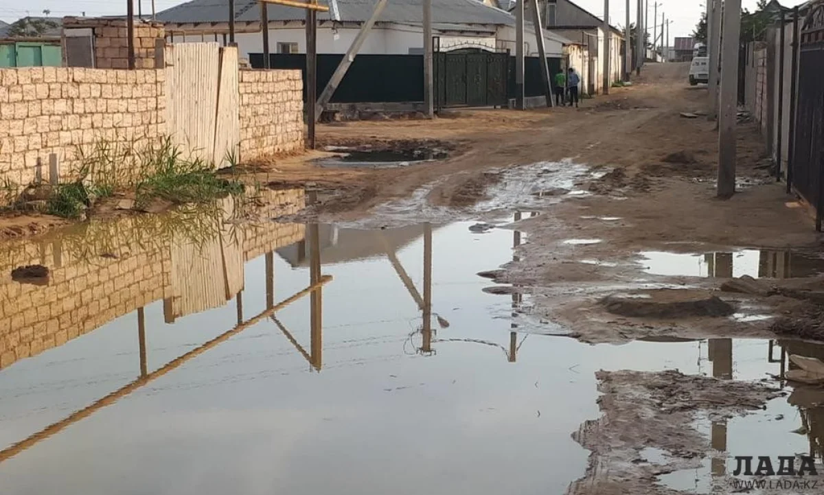 п. Атамекен. Фото жителей||news_pic_more|<!--TBegin--><a href="https://www.lada.kz/uploads/posts/2019-05/1557125349_atameken-2.jpeg" onclick="return hs.expand(this)" ><img align="left" src="https://www.lada.kz/uploads/posts/2019-05/thumbs/1557125349_atameken-2.jpeg" alt='Грунтовые воды продолжают топить поселок Атамекен в Мангистауской области' title='Грунтовые воды продолжают топить поселок Атамекен в Мангистауской области'  /></a><!--TEnd--><br /><!--TBegin--><a href="https://www.lada.kz/uploads/posts/2019-05/1557125385_atameken-3.jpeg" onclick="return hs.expand(this)" ><img align="left" src="https://www.lada.kz/uploads/posts/2019-05/thumbs/1557125385_atameken-3.jpeg" alt='Грунтовые воды продолжают топить поселок Атамекен в Мангистауской области' title='Грунтовые воды продолжают топить поселок Атамекен в Мангистауской области'  /></a><!--TEnd--><br /><!--TBegin--><a href="https://www.lada.kz/uploads/posts/2019-05/1557125388_atameken-glavnaya.jpeg" onclick="return hs.expand(this)" ><img align="left" src="https://www.lada.kz/uploads/posts/2019-05/thumbs/1557125388_atameken-glavnaya.jpeg" alt='Грунтовые воды продолжают топить поселок Атамекен в Мангистауской области' title='Грунтовые воды продолжают топить поселок Атамекен в Мангистауской области'  /></a><!--TEnd-->